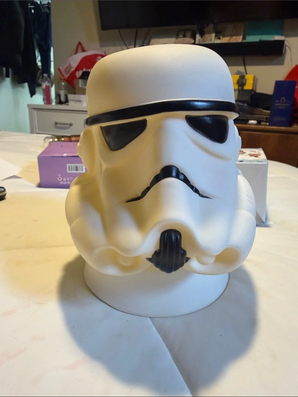 Star Wars Red and White Stormtrooper Shower Gel Lid Graphic